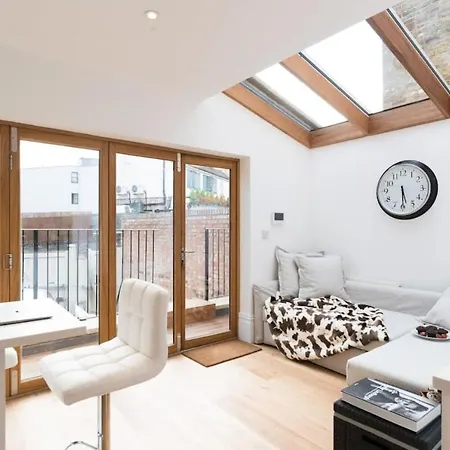 Luxury 2 Bed Apartment With Sw Facing Terrace